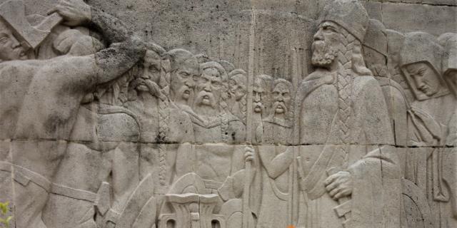 Scène du vase < Monument aux Morts < Soissons