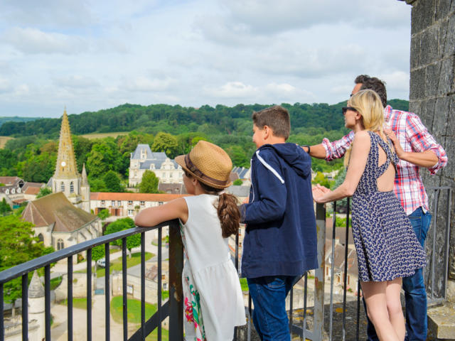 Donjon de Septmonts < Septmonts