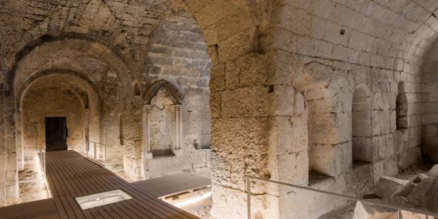 La crypte Saint-Médard < Soissons