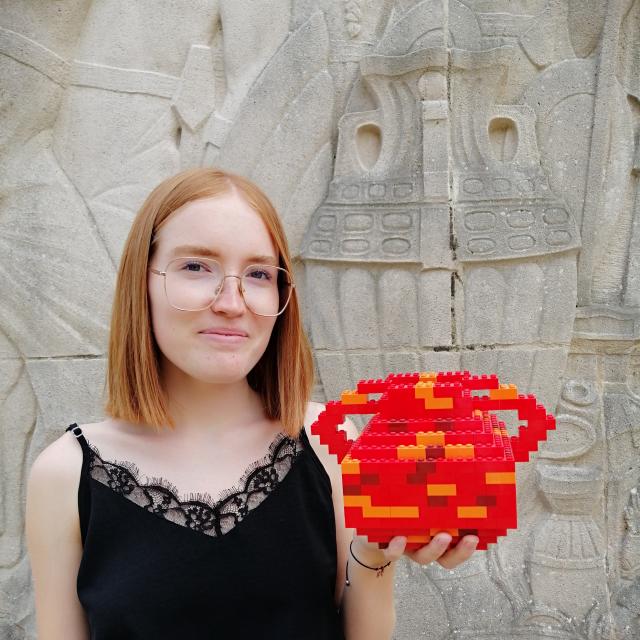 Lisa, le poussin en formation. Star de Tiktok